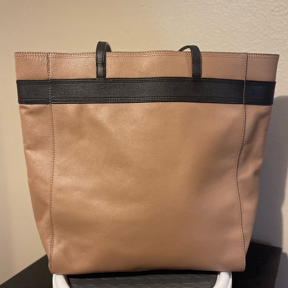 Kate Spade Dune & Black Leather Tote - Picture 3 of 11